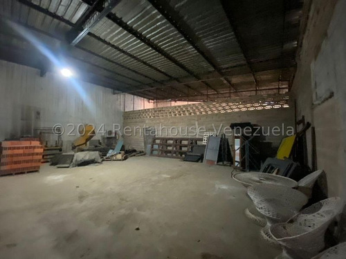 Edificio En Venta En Plana Av. Lizandro Alvarado, Ubicado En Esquina Con 8550 Mts De Terreno Valencia Carabobo Lf24-15311