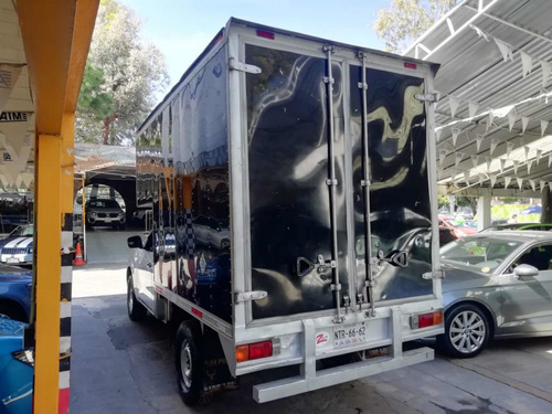 Imagen 5 de 11 de Nissan Np300 2.5 Caja Seca Dh Ac Std 6 Vel 2016