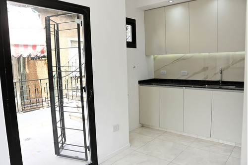 Casa 3 Amb Reciclada Con Terraza Y Quincho-permuta