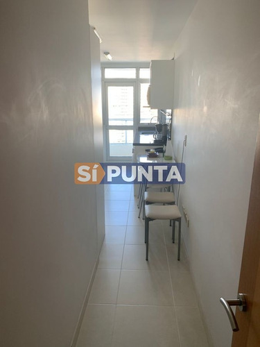 Imagen 9 de 21 de Apartamento En Alquiler Anual