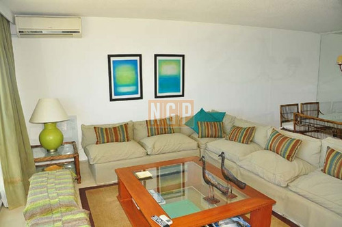 Imagen 6 de 30 de Apartamento En Mansa, 3 Dormitorios