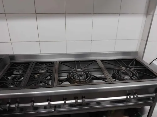 Restaurante De Sushi En Funcionamiento