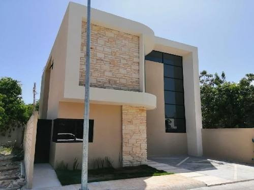 Imagen 2 de 21 de Casa En Venta En Playa Del Carmen