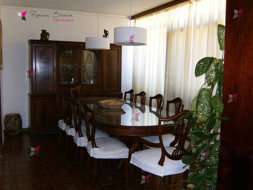 Casa En Mansa, 5 Dormitorios *- Ref: 7424