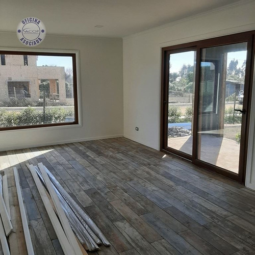 Imagen 5 de 11 de Casa En Venta De 4 Dorm. En Santo Domingo