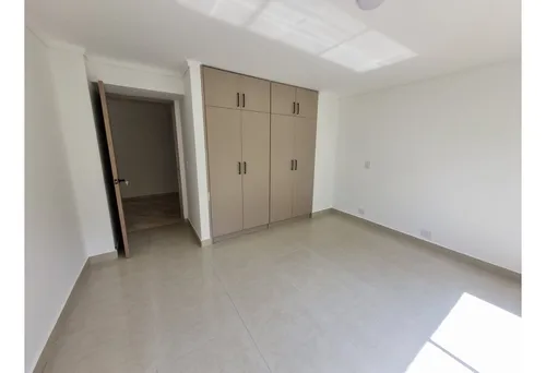 Amplio Y Cómodo Apartamento En Venta En Los Balsos