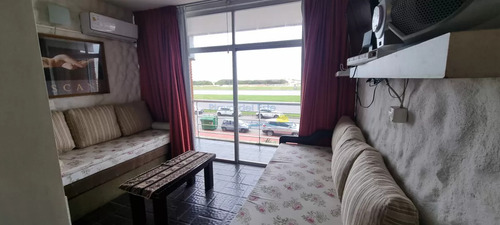 Apartamento En Zona Playa Brava