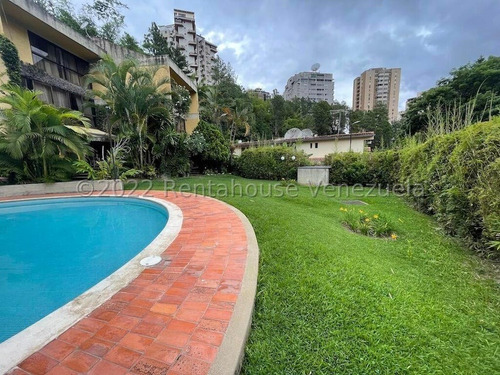 Townhouse Lomas De Prados Del Este 23-2680 R.e