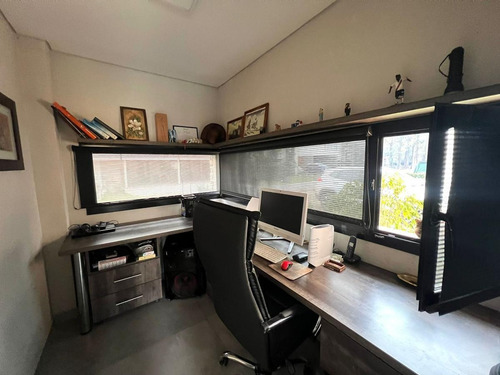 Imagen 8 de 18 de Casa - Barrio Parque Leloir