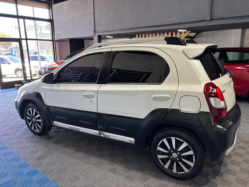 Toyota Etios 1.5 Cross