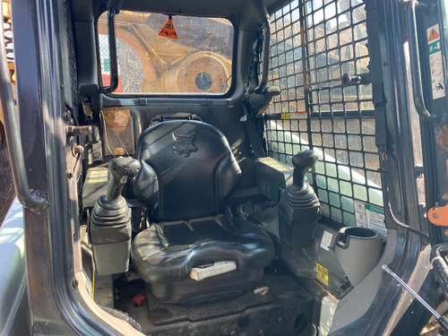 Imagem 5 de 14 de Minicarregadeira Bobcat S450 Ano 2015