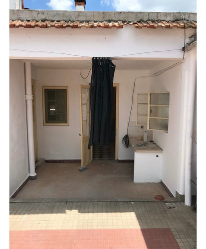Casa De 4 Ambientes Y 1 Baño Con Patio, Piscina Y Parrillero