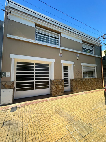 Casa En Venta En La Plata