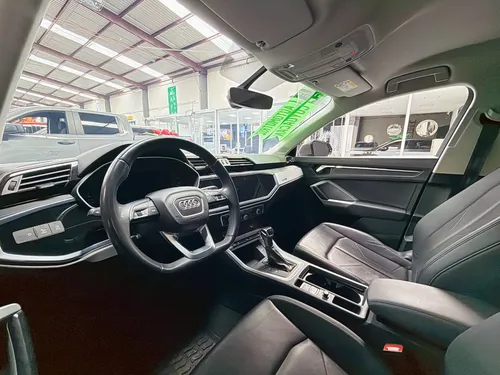 Audi Q3 Select 2022