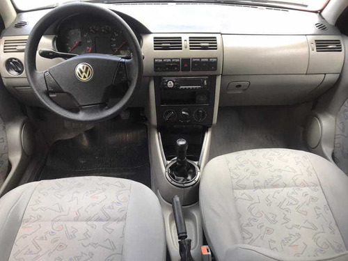 Volkswagen Gol 1.0 Mi 16v Plus 4p