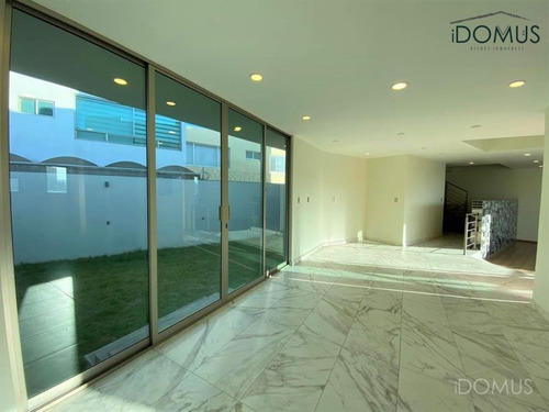 Imagen 8 de 12 de Casa Sola En Venta La Puerta De Hierro