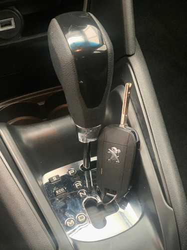 Imagem 17 de 19 de Peugeot 2008 Alure Automático 5.000km Rodados