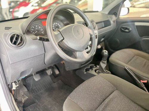 Renault Logan 1.6 Expression Hi-torque 4p