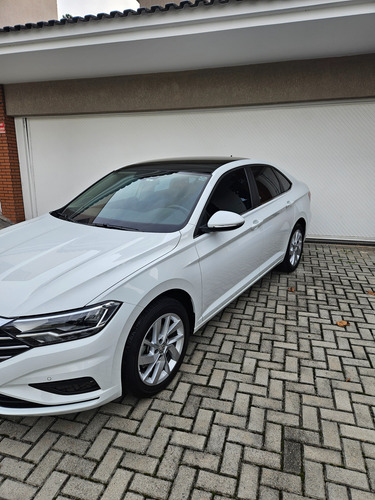 Volkswagen Jetta 1.4 Comfortline 250 Tsi Flex Aut. 4p