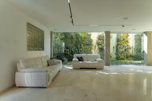 Casa En Venta En Los Naranjos