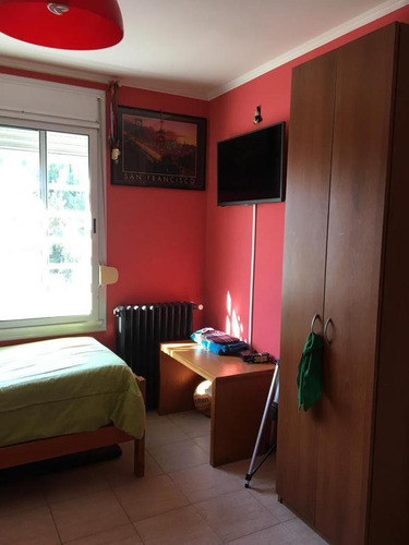 Casa En Venta - 4 Dormitorios 4 Baños 1 Cochera - Quequen