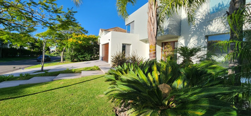 Sin Comision. Urgente!!! Escucho Oferta Razonable. Con Renta. Inmobiliarias Abstenerse.
