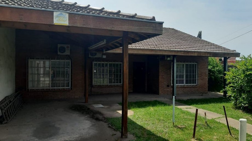 Imagen 1 de 12 de Chalet En Venta En Ituzaingo Norte