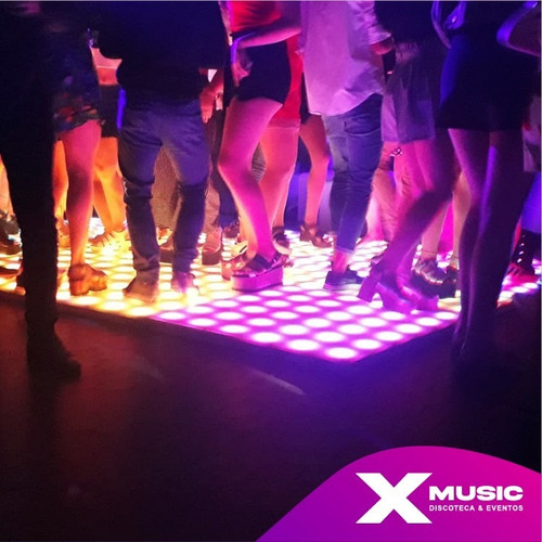 Imagen 2 de 10 de Servicio De Discoteca Alquiler De Equipos Parlante Luces Etc