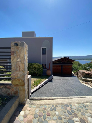 Imagen 25 de 27 de Casa Con Pileta Para 10 Personas, Hermosa Vista Al Lago