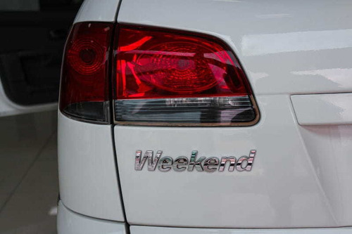 Imagem 11 de 13 de Fiat Weekend Attractive 2020