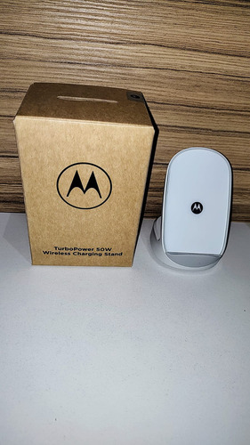 Cargador inalámbrico USB-C Motorola de 50 W, blanco