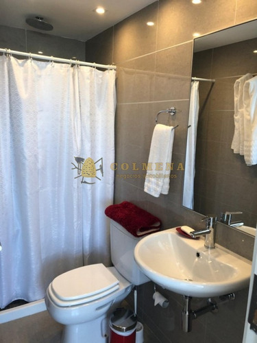 Apartamento Muy Cerca De La Peninsula Y De La Playa, Cuenta Con 2 Dormitorios, 2 Baños, Living-comedor, Cocina , Terraza Y Garaje.- Ref: 1910