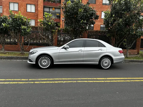 Automóvil En Perfecto Estado