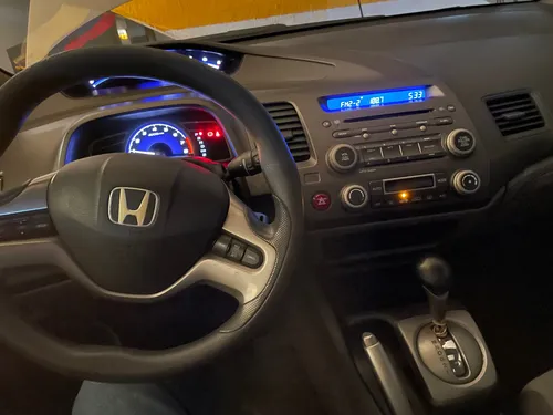 Honda Civic 1.8 Ex 4 p