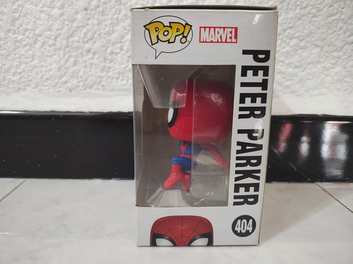 Funko Pop Peter Parker 404 Spiderman Into The Spider-verse (Usado)
