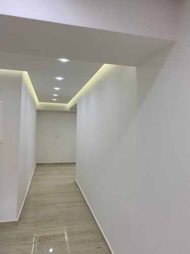 Imagen 7 de 13 de Apartamento Remodelado En San Antonio 04243257753