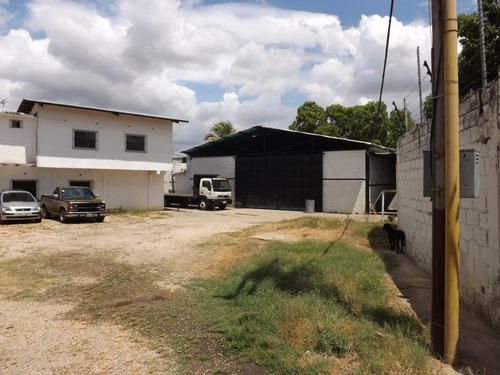 Gapon En Venta Inm Tocuyito Comercial, Con Oficinas, Banco De Transformadores Propios, 2 Pozos, Acceso Directo De La Autopista, Excelente Ubicacion, Cerco Electrico. Libertador 22-15332