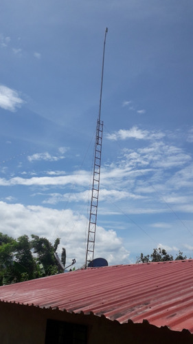 Imagen 1 de 6 de Torre Para Wifi, Radio, Entre Otra.