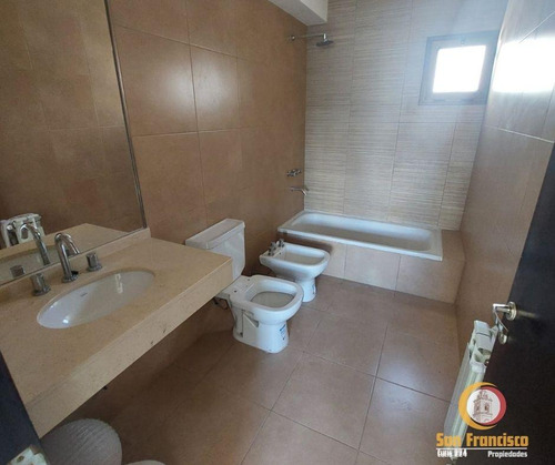 Dúplex En Venta En Grand Bourg