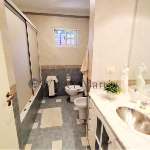 Casa 5 Ambientes Con Parque, Quincho, Pileta Y Cochera