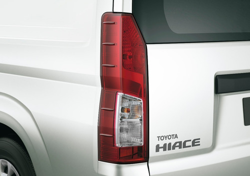 Toyota Hiace Furgón L2 H2 2.8 Tdi 6at 3a 5p 2021