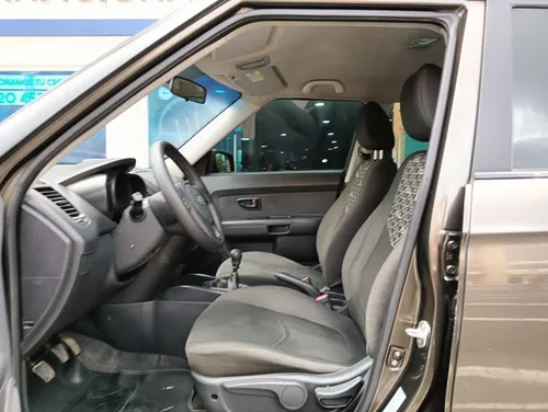 Kia Soul SOUL LX MT