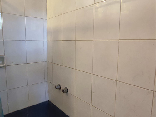 Buena Residencia Sobre Av. Asfaltada 3 Dormitorios+servicio