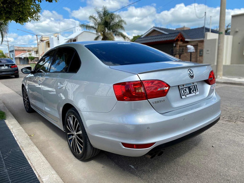 Volkswagen Vento 2.5 Luxury 170cv 2011