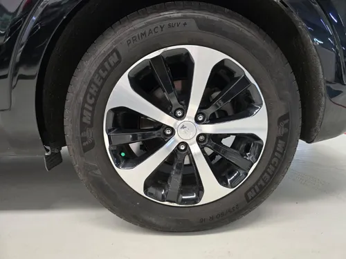 Kia Sorento 5p EX PACK, V6 TA Piel QCP GPS 7 pas. RA-18"