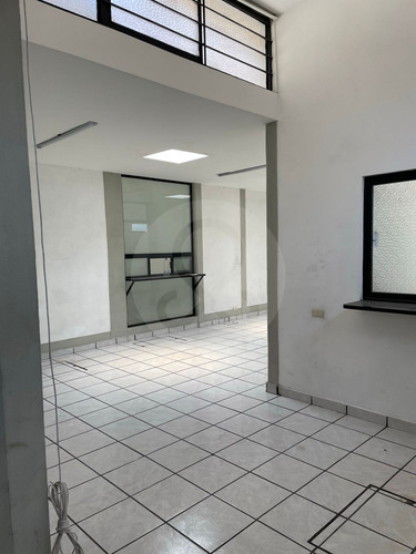 Bodega Comercial En Renta En Bugambilias