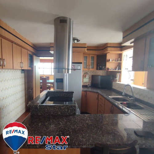 Imagen 3 de 15 de En Venta Espacioso Apartamento Zona Centro Residencia Torre Venezolana