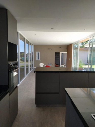 Imagen 3 de 30 de Muy Linda Casa Pilar Del Este Santa Elena