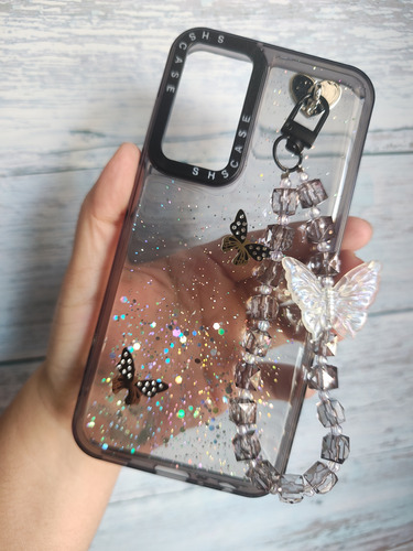 Funda Mariposa Con Cadena Brillo Pa Moto Edge 50 Fusion G85 Negro