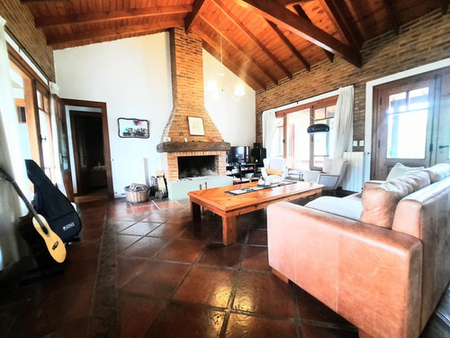 Venta Casa 4 Ambientes La Concepción Con Pileta